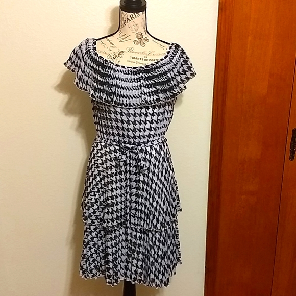 Est. 1946 Dresses & Skirts - L-Left Day to Night Dress